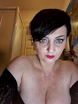 Snapshot of lucillabollente chatting on October 12, 2025, 4:11 am lucillabollente online show from October 12, 2025, 4:11 am