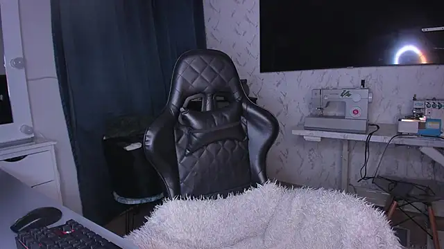 Snapshot of Lisegg_ chatting on February 3, 2025, 11:31 am Lisegg online show from February 3, 2025, 11:31 am