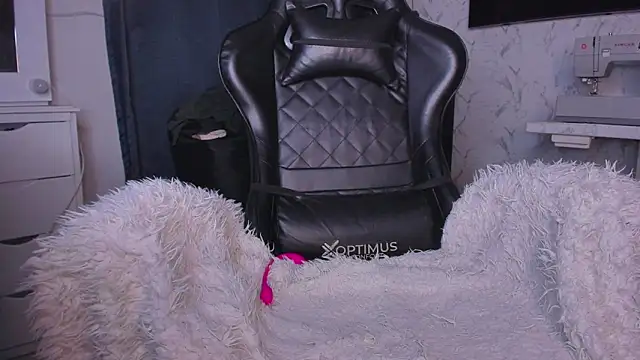 Snapshot of Lisegg_ chatting on February 5, 2025, 8:04 pm Lisegg online show from February 5, 2025, 8:04 pm