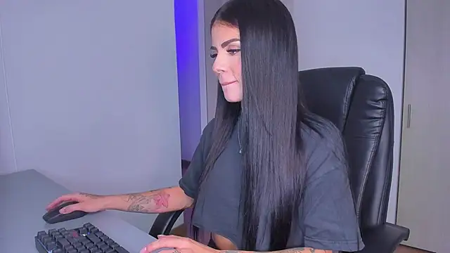 Snapshot of Lisegg_ chatting on March 10, 2025, 8:56 pm Lisegg online show from March 10, 2025, 8:56 pm