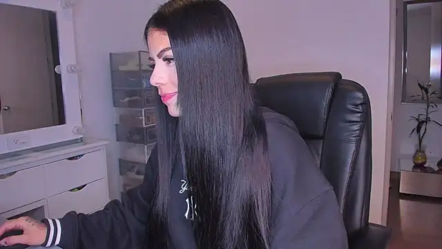 Snapshot of Lisegg_ chatting on March 20, 2025, 11:27 am Lisegg online show from March 20, 2025, 11:27 am