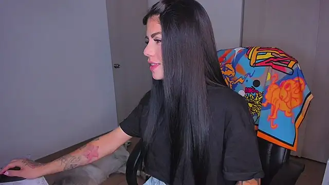 Snapshot of Lisegg_ chatting on September 12, 2025, 10:04 am Lisegg online show from September 12, 2025, 10:04 am