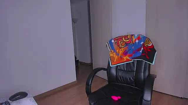 Snapshot of Lisegg_ chatting on October 21, 2025, 10:05 am Lisegg online show from October 21, 2025, 10:05 am