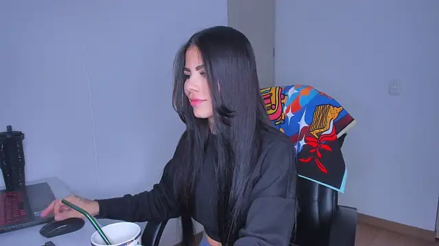 Snapshot of Lisegg_ chatting on February 14, 2026, 10:45 am Lisegg online show from February 14, 2026, 10:45 am