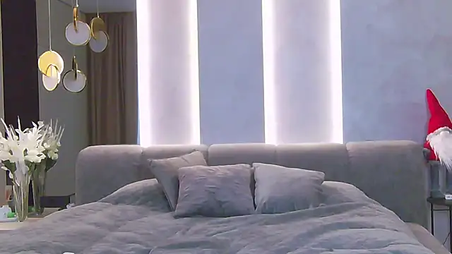 Snapshot of Sinful_Eyes chatting on December 6, 2024, 1:11 pm Sinful Eyes online show from December 6, 2024, 1:11 pm