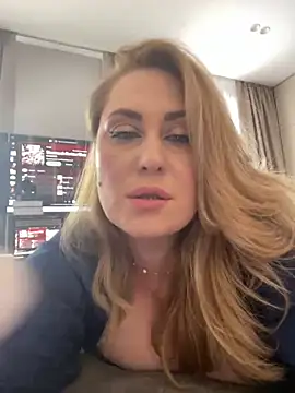 Snapshot of Sinful_Eyes chatting on March 22, 2025, 9:24 am Sinful Eyes online show from March 22, 2025, 9:24 am