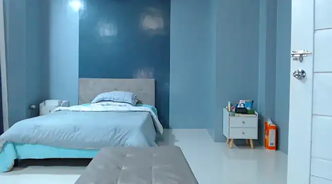  FoxyFlair online show from December 4, 2024, 2:37 pm