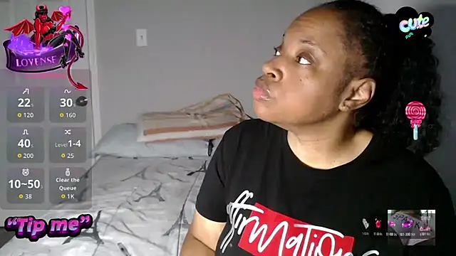 Sexymona1218 online show from November 12, 2025, 12:38 pm