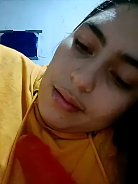 xandra252 online show from April 4, 2026, 3:16 am