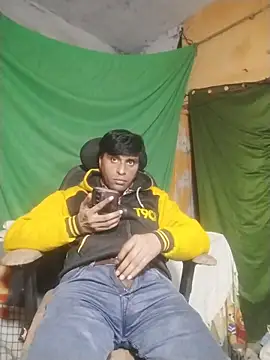 Snapshot of desiboy1101 chatting on November 29, 2025, 2:20 pm desiboy1101 online show from November 29, 2025, 2:20 pm