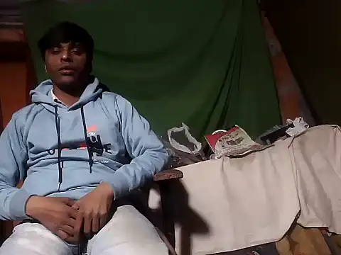 Snapshot of desiboy1101 chatting on December 19, 2025, 2:02 pm desiboy1101 online show from December 19, 2025, 2:02 pm