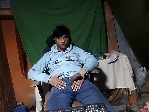 Snapshot of desiboy1101 chatting on January 11, 2026, 2:55 pm desiboy1101 online show from January 11, 2026, 2:55 pm