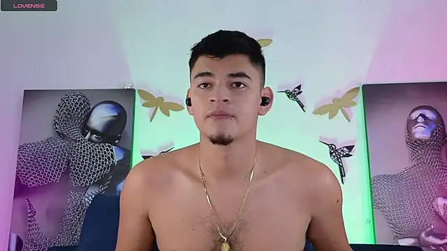 VikoHands online show from October 14, 2025, 10:43 pm