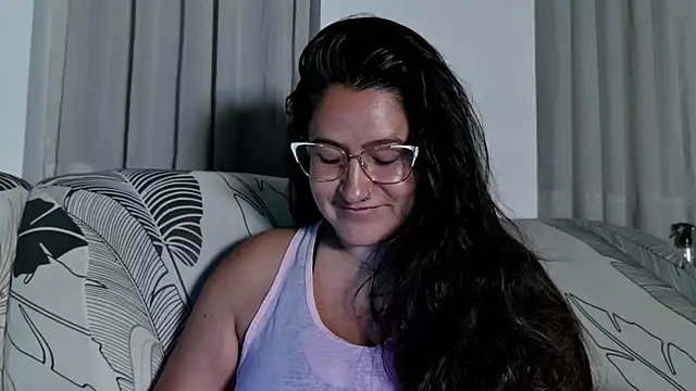 DeesseLuxure online show from May 2, 2026, 2:49 am