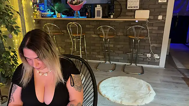 Monageil online show from February 6, 2026, 5:49 pm