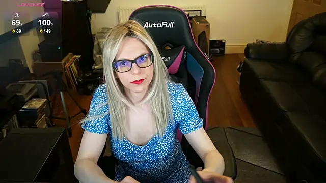 Snapshot of KelseyCobalt chatting on May 24, 2026, 8:14 pm KelseyCobalt online show from May 24, 2026, 8:14 pm