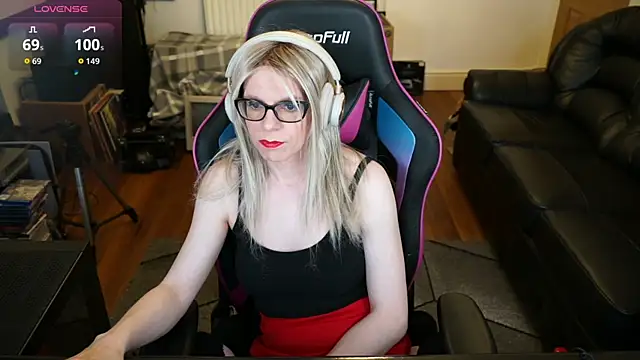 Snapshot of KelseyCobalt chatting on May 27, 2026, 7:55 pm KelseyCobalt online show from May 27, 2026, 7:55 pm