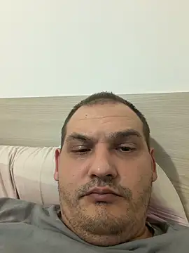 xxxalexxx9 online show from May 16, 2026, 9:13 pm