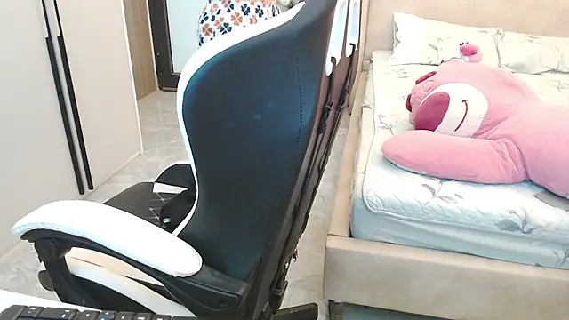 Hanako love online show from March 5, 2025, 4:13 am