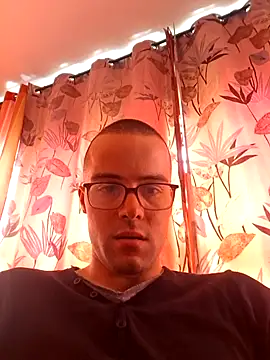 Snapshot of Hakim14460 chatting on June 12, 2026, 1:43 pm Hakim14460 online show from June 12, 2026, 1:43 pm