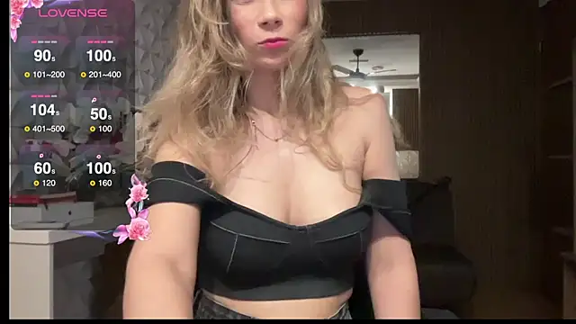 Snapshot of Leilacharlotte chatting on December 7, 2024, 11:01 pm Leilacharlotte online show from December 7, 2024, 11:01 pm