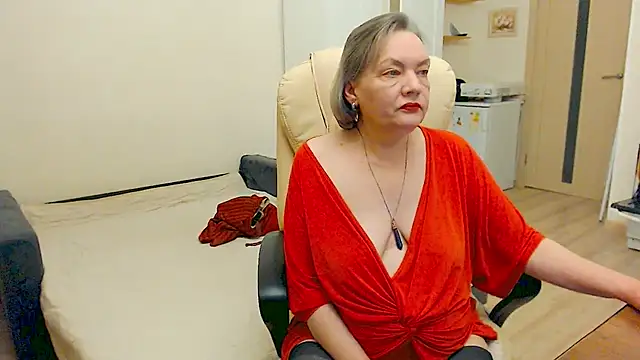 MomJaneSex online show from November 26, 2025, 11:06 pm