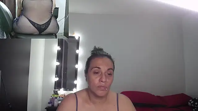 zoe hotxxx online show from September 11, 2025, 12:00 am