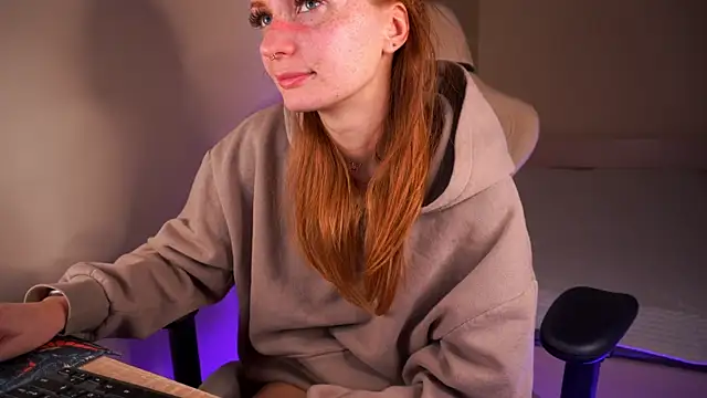 Liuba Fox online show from February 5, 2025, 8:46 pm