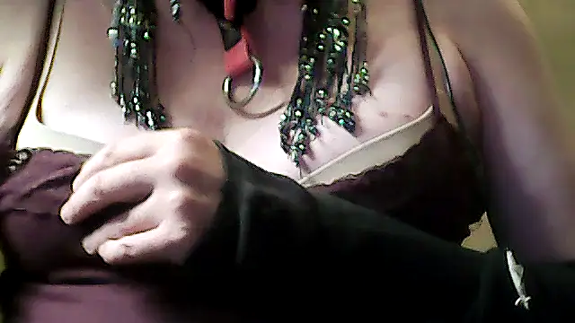 sissy sarah69 online show from October 20, 2025, 11:32 am