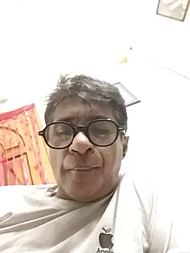 iamkahn 44 online show from June 10, 2026, 7:57 pm