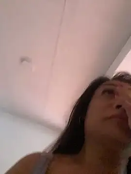 Snapshot of Afroditahott chatting on November 27, 2025, 4:31 pm Afroditahott online show from November 27, 2025, 4:31 pm