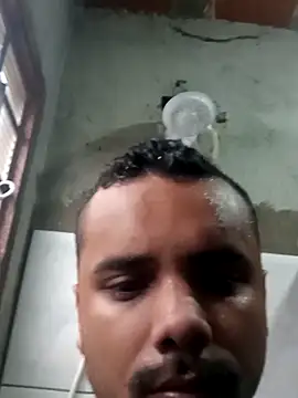 Snapshot of garoto1997 chatting on October 29, 2025, 6:20 pm garoto1997 online show from October 29, 2025, 6:20 pm