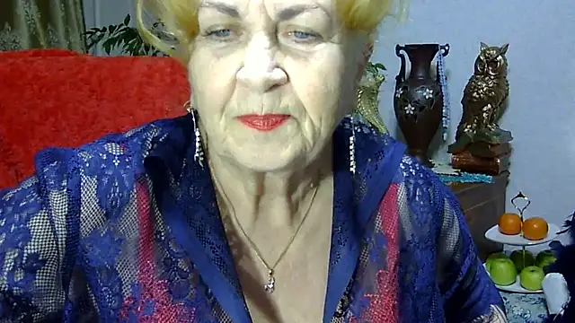 Emma52610 online show from February 7, 2025, 5:51 pm