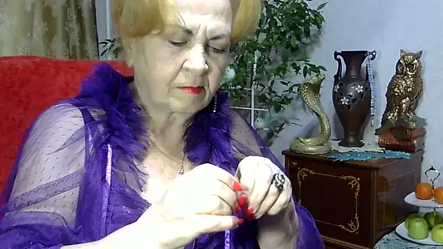 Emma52610 online show from February 9, 2025, 7:05 am