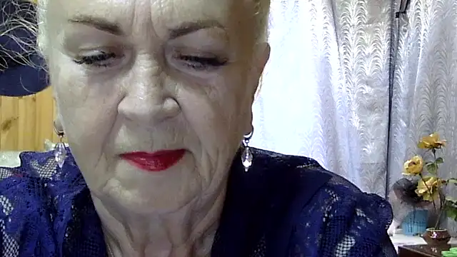 Emma52610 online show from September 30, 2025, 11:26 am