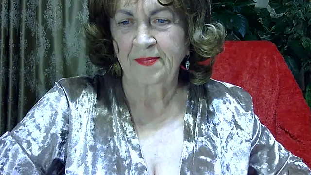 Emma52610 online show from April 2, 2026, 4:26 pm