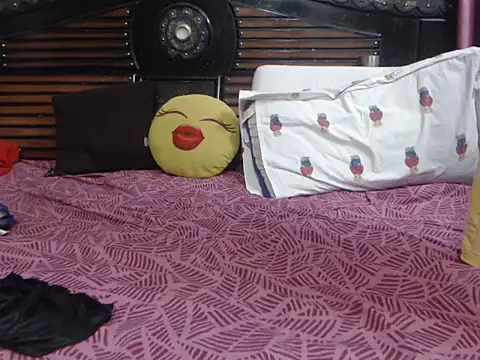 prettyindiandoll online show from April 1, 2026, 4:02 am