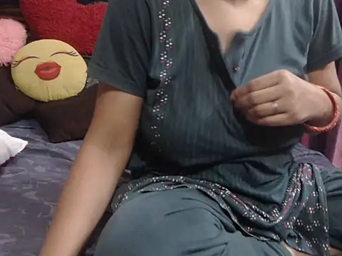 Snapshot of prettyindiandoll chatting on May 7, 2026, 3:56 am prettyindiandoll online show from May 7, 2026, 3:56 am