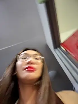 Jakolera2020 online show from November 18, 2025, 1:00 am