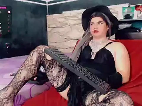 camyl93 online show from February 17, 2025, 2:20 am