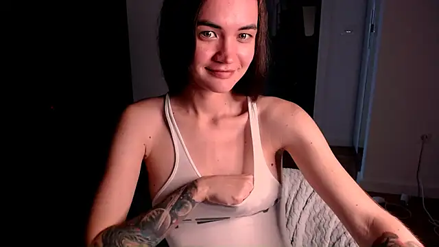 Snapshot of EvelynGG chatting on September 16, 2025, 5:08 am EvelynGG online show from September 16, 2025, 5:08 am