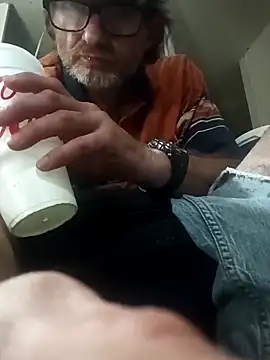 ROBERT0516 online show from September 11, 2025, 4:45 am