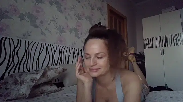 LindaStarS online show from March 13, 2026, 4:02 pm