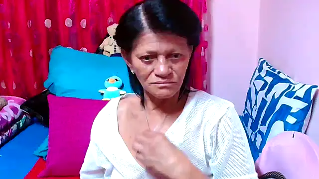 SLUTTYROXY online show from November 12, 2025, 5:35 pm