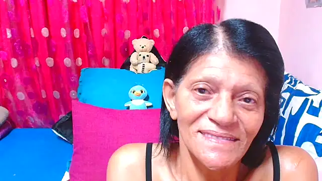 SLUTTYROXY online show from April 5, 2026, 5:54 pm