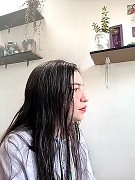 loveuu-bae online show from February 8, 2025, 9:46 pm