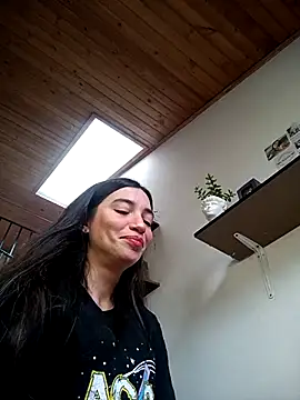 loveuu-bae online show from February 23, 2025, 10:09 pm