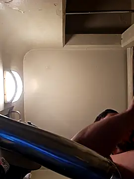 UncutHammer69 online show from November 11, 2025, 8:14 am