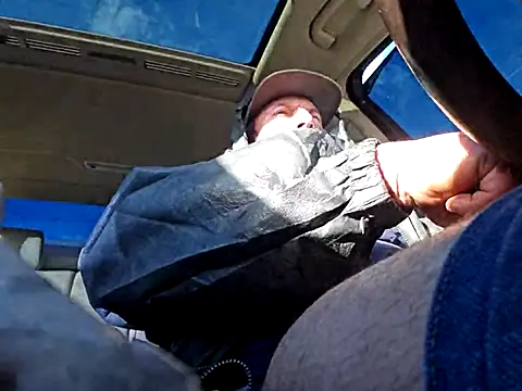 Snapshot of UncutHammer69 chatting on February 17, 2026, 12:07 am UncutHammer69 online show from February 17, 2026, 12:07 am