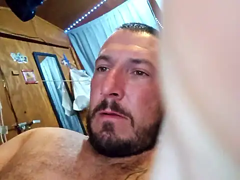 Snapshot of UncutHammer69 chatting on March 3, 2026, 8:37 pm UncutHammer69 online show from March 3, 2026, 8:37 pm